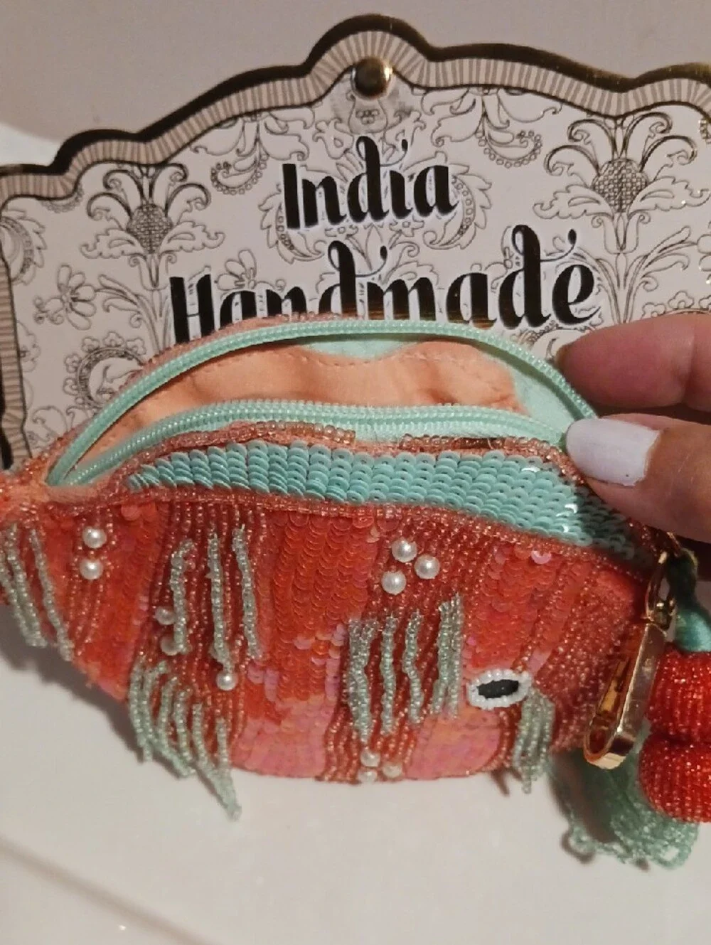 Gorgeous! Coral Fish Beaded Purse- Coral and Mint🐡 Beaded Tassle With Gold Clip